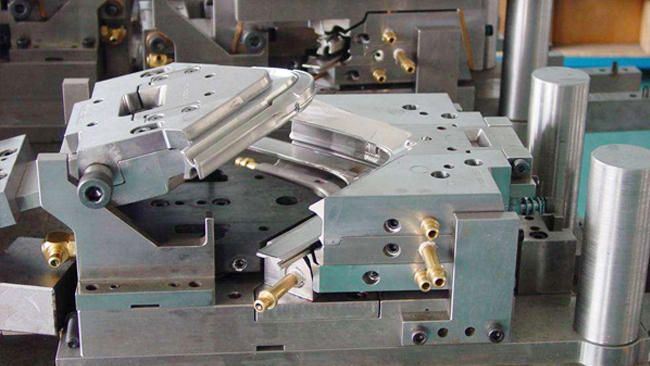 昆山模具鋼材廠(chǎng)給您分析不同EDM加工參數下的白層厚度大概是多少？